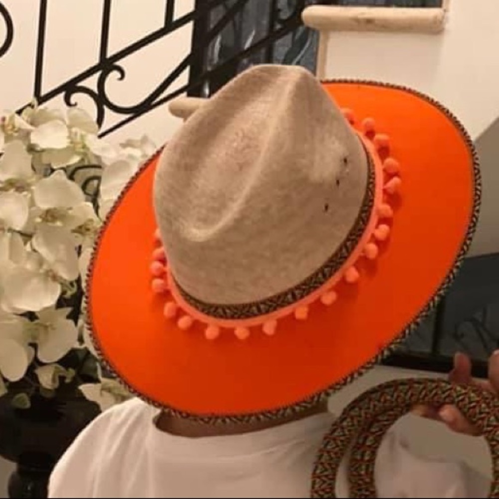 Hat - Picture 5 of 6